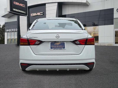 2022 Nissan Altima 2.5 S