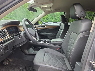2024 Volkswagen Atlas 2.0T SE w/Technology