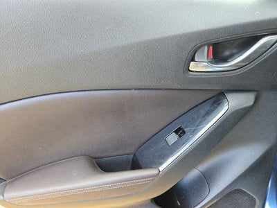 2018 Mazda Mazda3 5-Door Touring