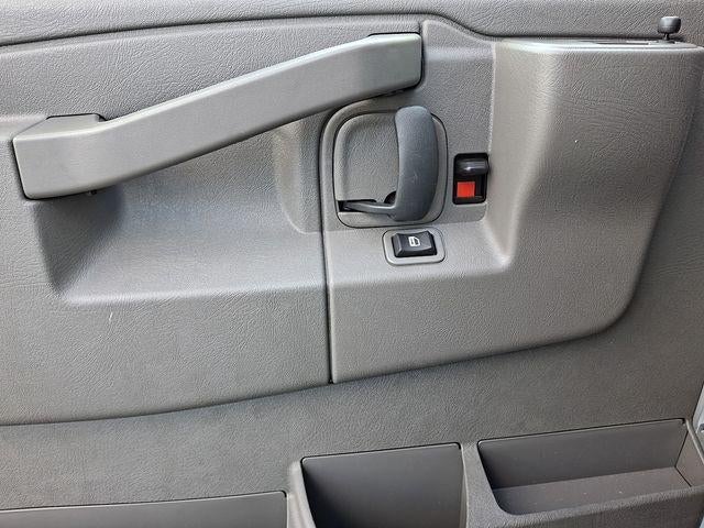 2025 GMC Savana Cutaway 3500 Base