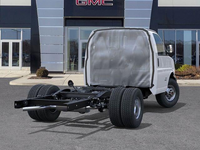 2025 GMC Savana Cutaway 3500 Base