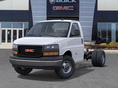 2025 GMC Savana Cutaway 3500 Base