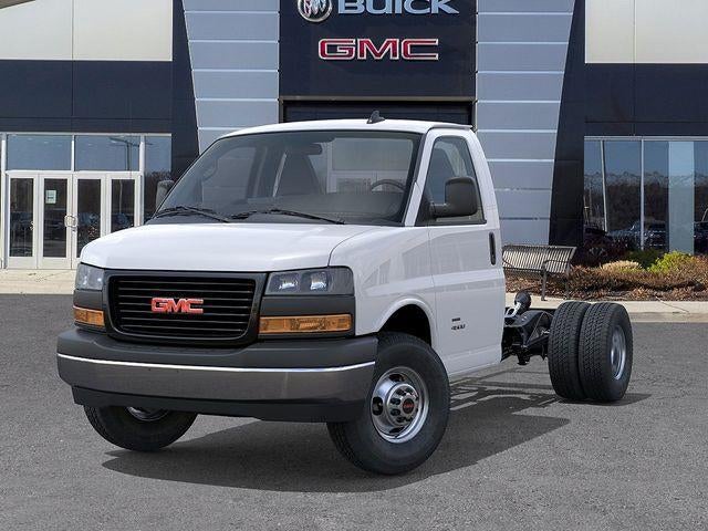 2025 GMC Savana Cutaway 3500 Base