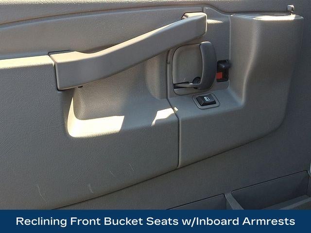 2024 GMC Savana Cargo 2500 Base