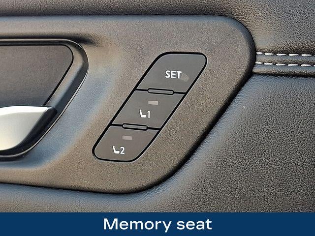 2023 Nissan Pathfinder Platinum 4WD