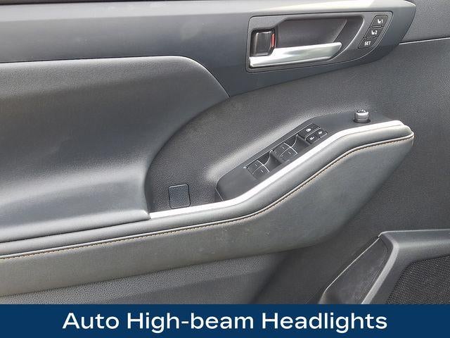 2023 Toyota Highlander Hybrid XLE Bronze