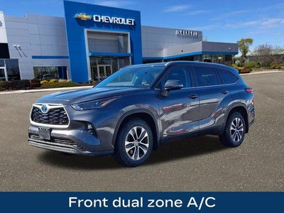 2023 Toyota Highlander Hybrid XLE