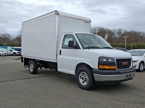 2025 GMC Savana Cutaway 3500 Base