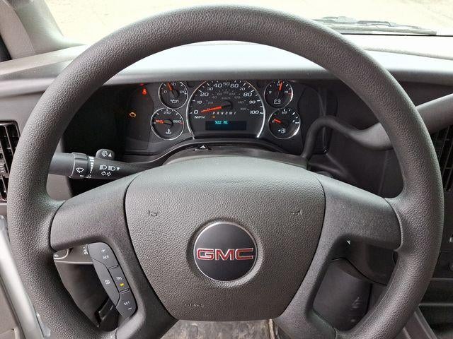 2025 GMC Savana Cutaway 3500 Base