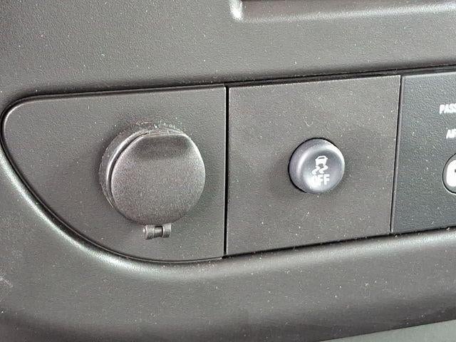 2025 GMC Savana Cutaway 3500 Base