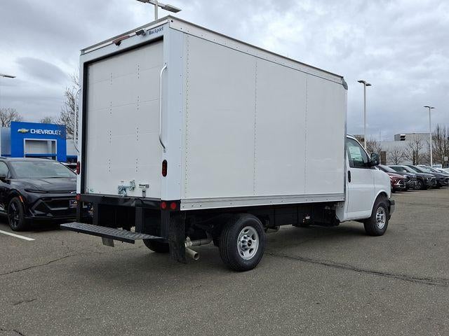 2025 GMC Savana Cutaway 3500 Base