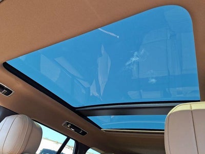 2025 Land Rover Range Rover P400 SE