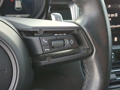 2023 Porsche Macan Base