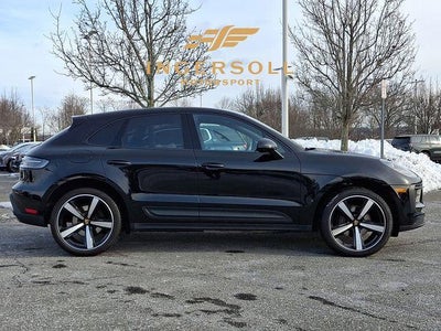 2023 Porsche Macan Base