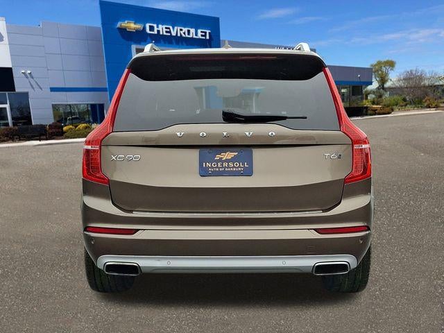 2016 Volvo XC90 T6 Momentum