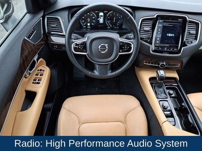 2016 Volvo XC90 T6 Momentum