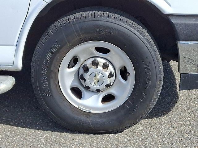 2024 Chevrolet Express Cargo 2500 Base