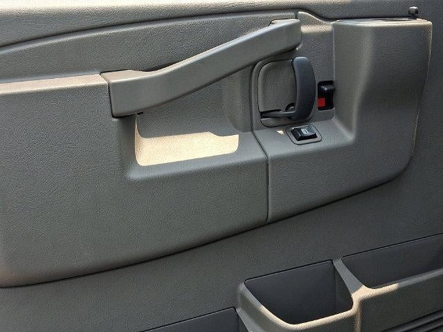 2025 Chevrolet Express Cargo Base