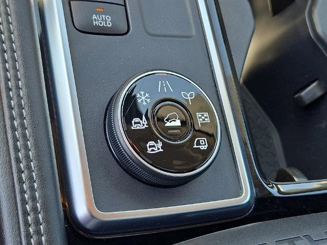 2023 Nissan Pathfinder Platinum 4WD