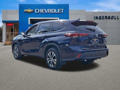 2024 Toyota Highlander Hybrid XLE