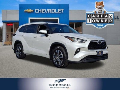 2025 Toyota Highlander Hybrid XLE