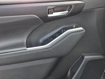 2025 Toyota Highlander Hybrid XLE
