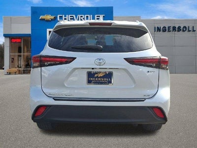 2025 Toyota Highlander Hybrid XLE