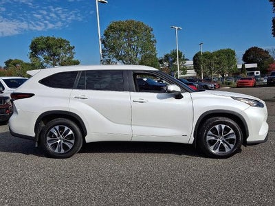 2025 Toyota Highlander Hybrid XLE