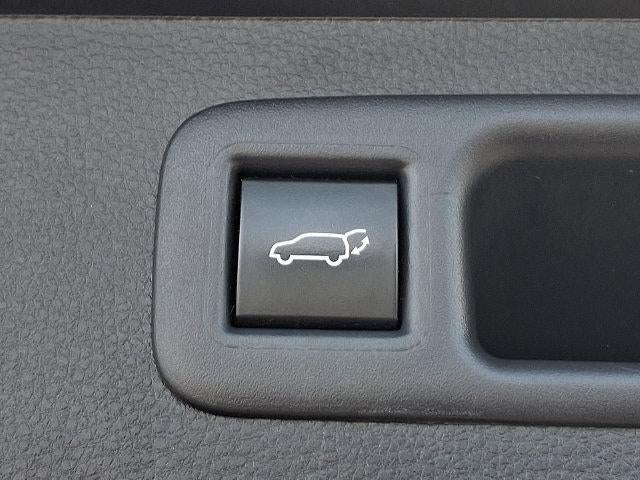 2025 Toyota Highlander Hybrid XLE