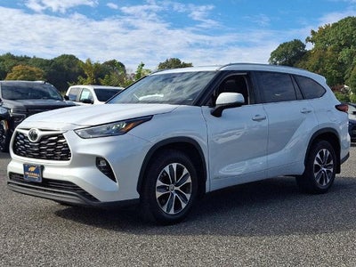 2025 Toyota Highlander Hybrid XLE