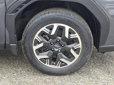 2025 Subaru Forester Base