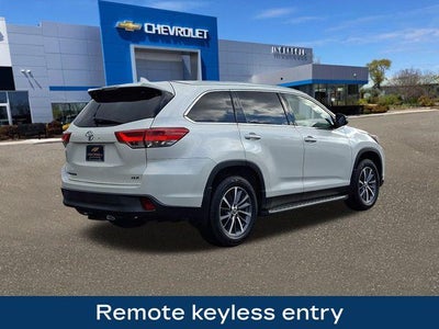 2019 Toyota Highlander SE