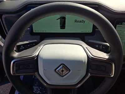 2024 RIVIAN R1S Adventure