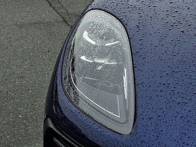 2022 Porsche Macan Base