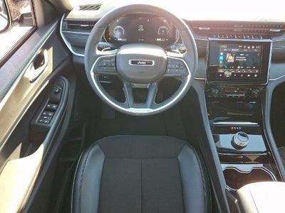 2023 Jeep Grand Cherokee L Altitude 4x4
