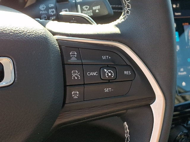 2023 Jeep Grand Cherokee L Altitude 4x4