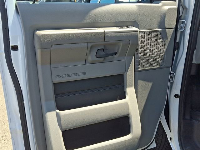 2024 Ford E-Series Cutaway E-450 DRW 158" WB