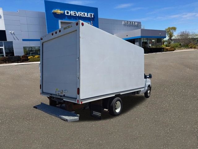 2024 Ford E-Series Cutaway E-450 DRW 158" WB