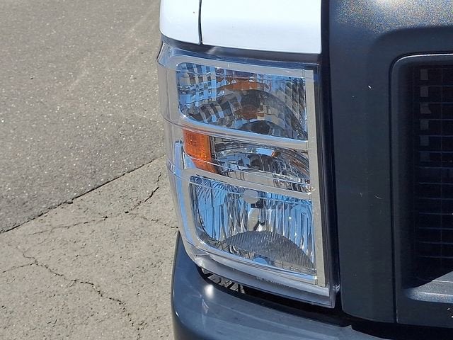 2024 Ford E-Series Cutaway E-450 DRW 158" WB