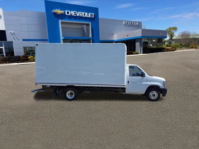 2024 Ford E-Series Cutaway E-450 DRW 158" WB