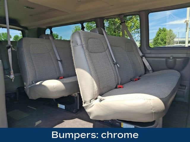 2025 Chevrolet Express Passenger 1LT