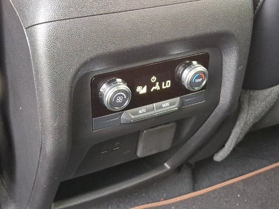 2025 GMC Acadia AT4