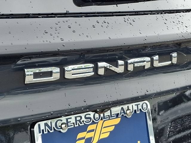 2025 GMC Acadia Denali