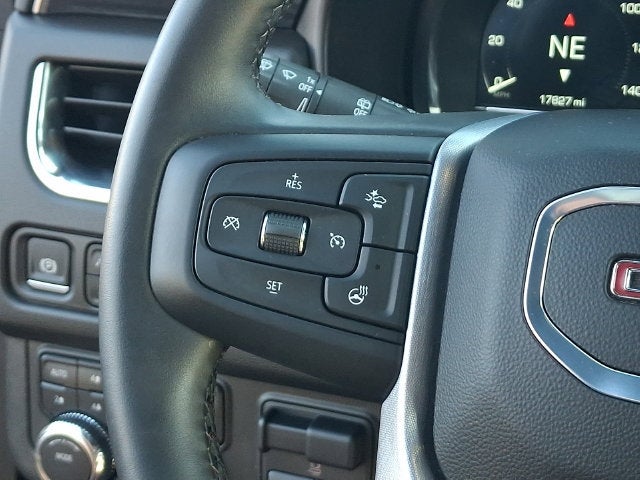 2024 GMC Yukon XL SLT