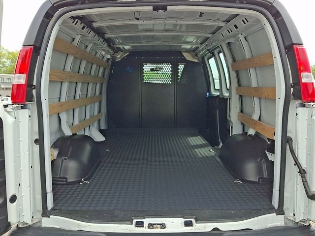 2025 GMC Savana Cargo Work Van