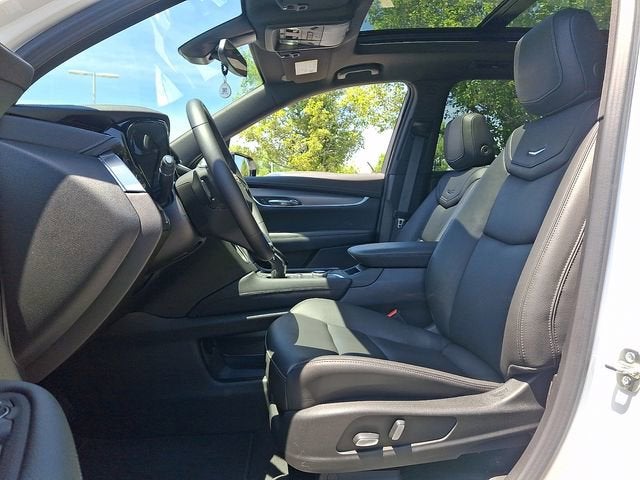 2025 Cadillac XT6 Luxury