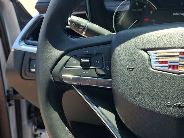 2025 Cadillac XT6 Luxury