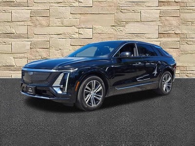2024 Cadillac LYRIQ Luxury 2
