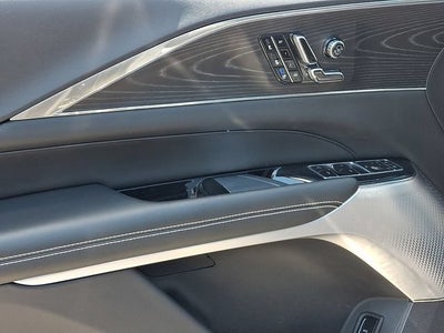 2024 Cadillac LYRIQ Luxury 2