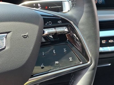 2024 Cadillac LYRIQ Luxury 2